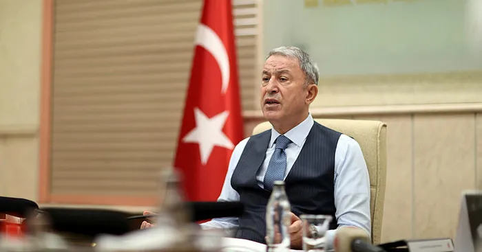 Son dakika: Milli Savunma Bakanı Hulusi Akar'dan terörle mücadele mesajı: Mehmetçiğin nefesi teröristlerin ensesinde - 4