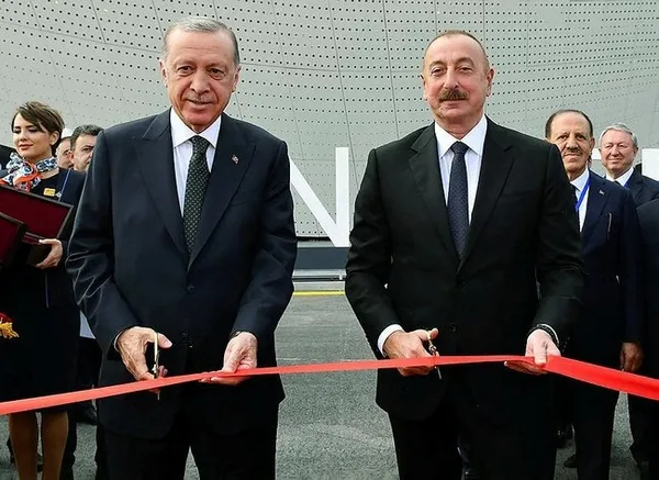 Son dakika: Zengilan Uluslararası Havalimanı bugün hizmete girdi! Açılış Başkan Erdoğan ve İlham Aliyev’den | Törene damga vuran altın makas diyaloğu