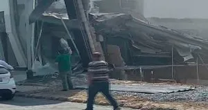 İstanbul İkitelli’de bina çöktü