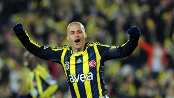 son-dakika-fenerbahcenin-efsane-oyuncusu-brezilyali-alex-de-souza-sao-pauloda-1617381886476.jpg Son dakika: Fenerbahçe'nin efsane oyuncusu Brezilyalı Alex de Souza Sao Paulo'da! - 7
