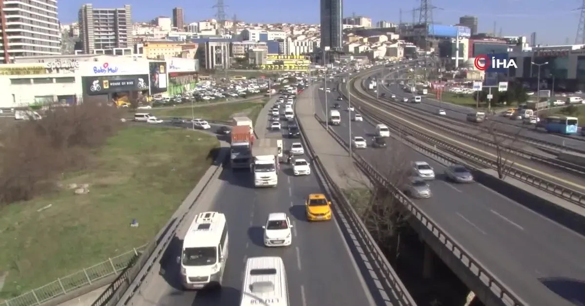 İstanbul'da korona trafiği! |Video