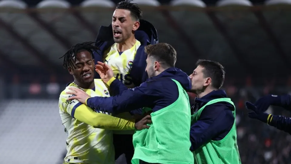 Fenerbahçe son dakikada hayat buldu! Ümraniyespor’u Kaptan’ı yaktı!