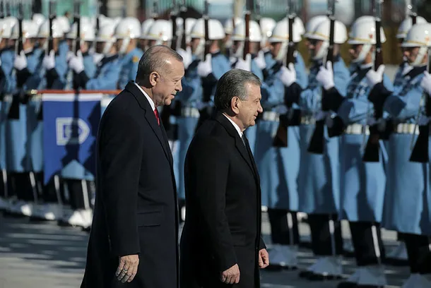 Son dakika: Özbekistan Cumhurbaşkanı Şevket Mirziyoyev Ankara’da! Başkan Erdoğan resmi törenle karşıladı