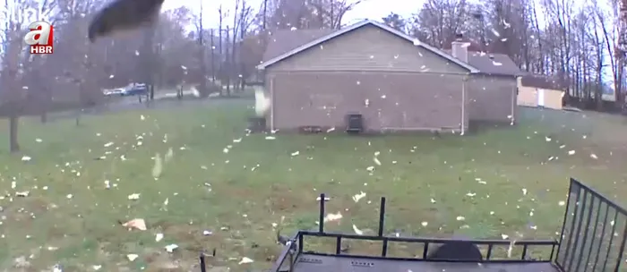 Ev bomba gibi havaya uçtu: 2 ölü