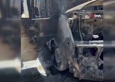 Elazığ’da minibüs küle döndü