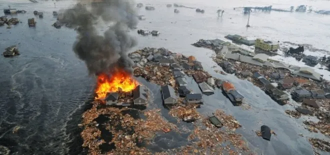 Deprem ve tsunami aynı anda vurdu! Eşi benzeri yok: Dehşete düşüren rakamlar