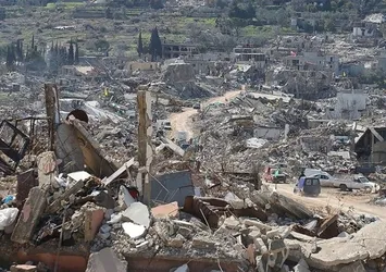 İsrail rejimi Lübnan'ın güneyindeki konteyner evleri vurdu