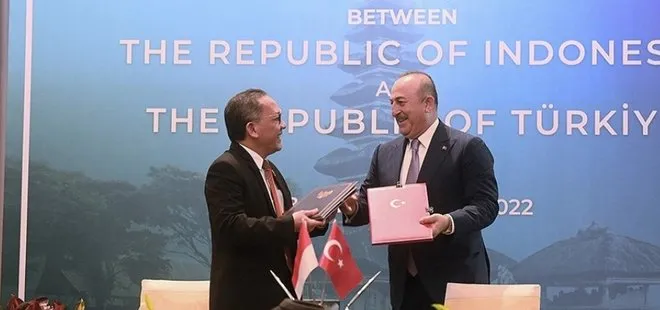 Bakan Çavuşoğlu’ndan önemli açıklamalar: Türkiye ve Endonezya arasında 5 kritik anlaşma imzalandı