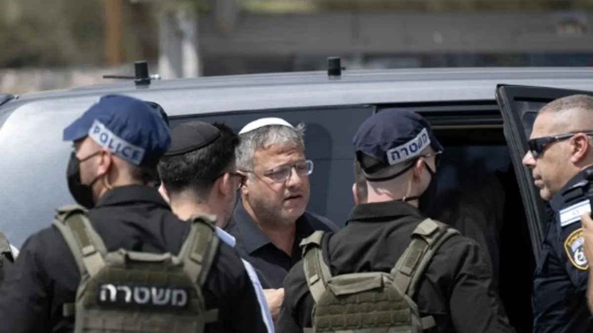 Siyonist Ben-Gvir'e Necef'te şok! Bedeviler tarafından taşlandı