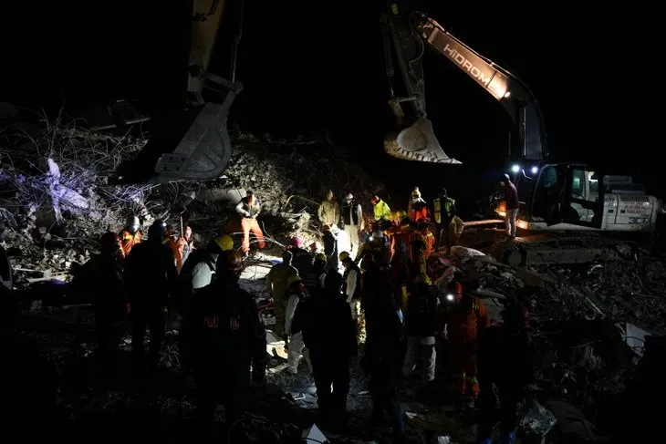 170. saatin mucizesi Sibel Kaya oldu! Enkazdan sağ olarak kurtarıldı