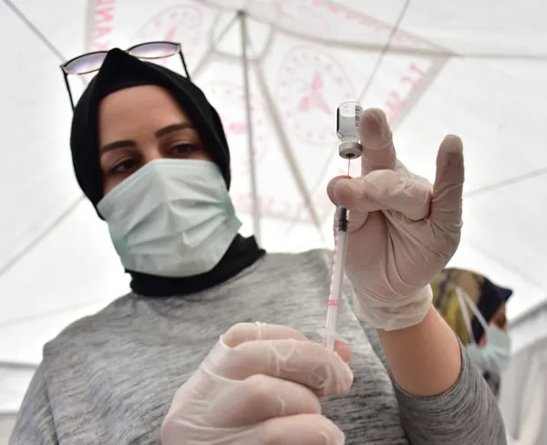 Son dakika: Koronavirüs geçirenler 2. doz aşı olacak mı? Bakan Koca’dan flaş açıklama