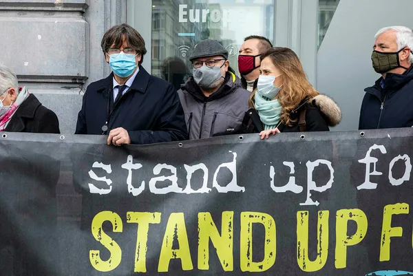 AP’den tarihi Carles Puigdemont kararı! Dokunulmazlıkları kaldırıldı