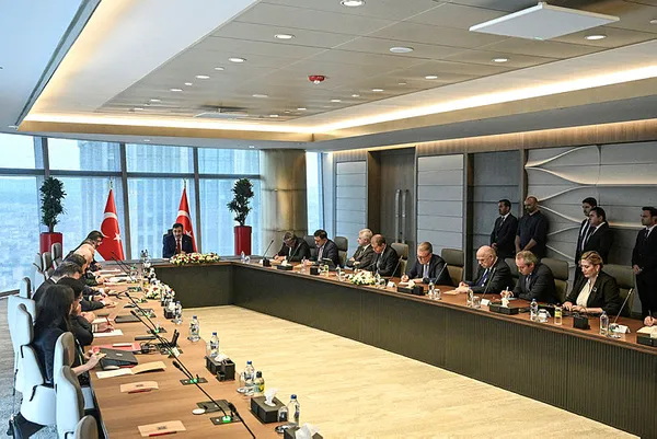 Cumhurbaşkanı Yardımcısı Cevdet Yılmaz’dan ilk kez konut sahibi olacaklara müjde | Merkez Bankası ve BDDK çalışma başlattı