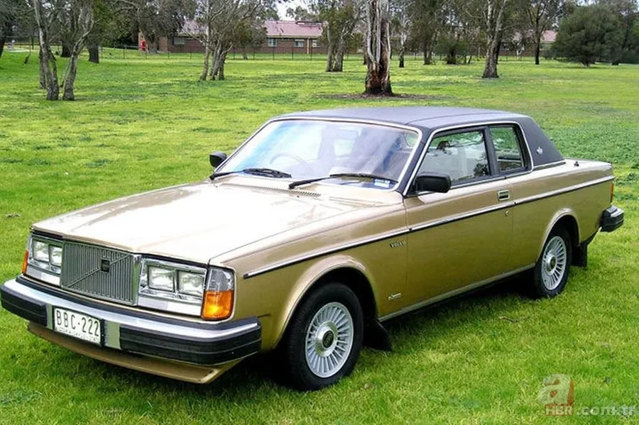 1977 Volvo 262C Bertone Coupe 1