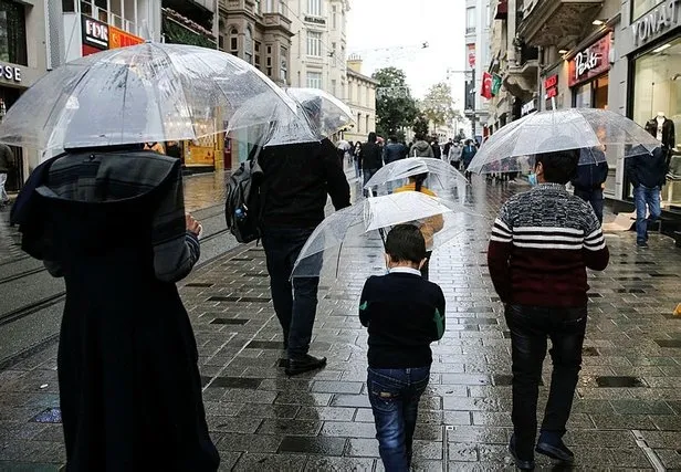 Taksim'de akılalmaz manzara! Yasağa uydular ama... - 5