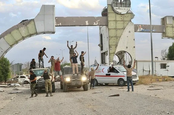 Son dakika: Libya ordusu başkent Trablus’u kontrol altına aldı