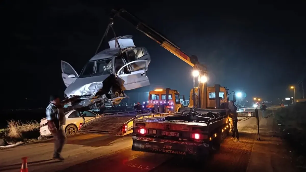 Amasya'da 2 otomobil çarpıştı; 8 yaralı