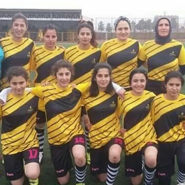 53-yasindaki-azize-39-yillik-hayali-icin-diploma-aldi-1632033689568.jpg 53 yaşındaki Azize 39 yıllık hayali için diploma aldı - 5