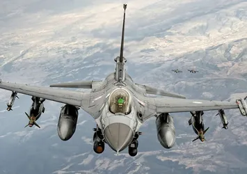 Türk jetleri Irak'ın kuzeyini bombaladı