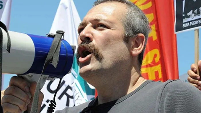 Gezici Levent Üzümcü kapağı İBB’ye attı! İstanbul Şehir Tiyatroları’na geri döndü