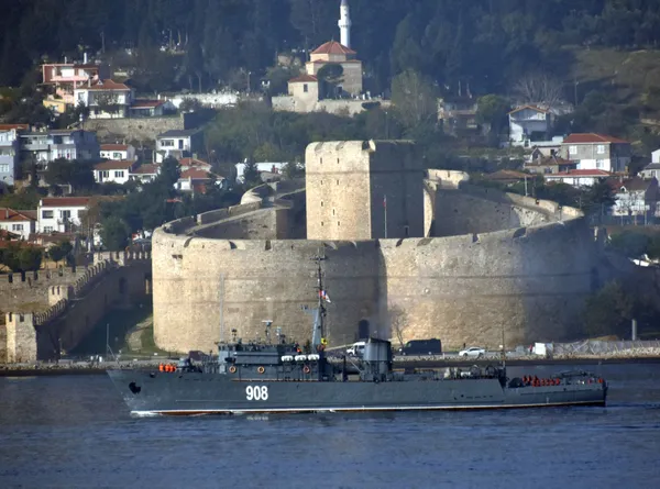 Çanakkale Boğazı'nda hareketli anlar! Peş peşe geçtiler - 2