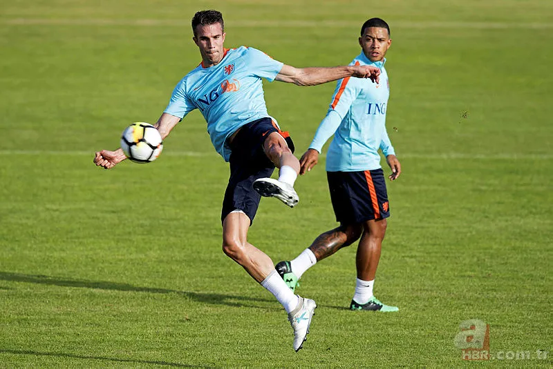 Robin van Persie ile ilgili şok iddia 3