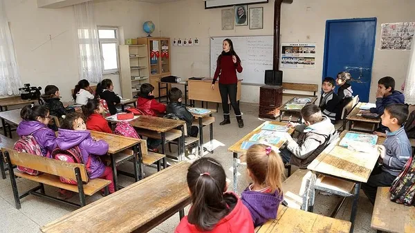 ilkokul-ortaokul-lise-okullar-kapatilacak-mi-meb-son-dakika-2022de-yuz-yuze-egitime-ara-verilecek-mi-1640847337648.jpg Yüz yüze eğitime ara verilecek mi? 2022'de ilkokul, ortaokul, lise okullar kapatılacak mı? MEB açıkladı... - 2