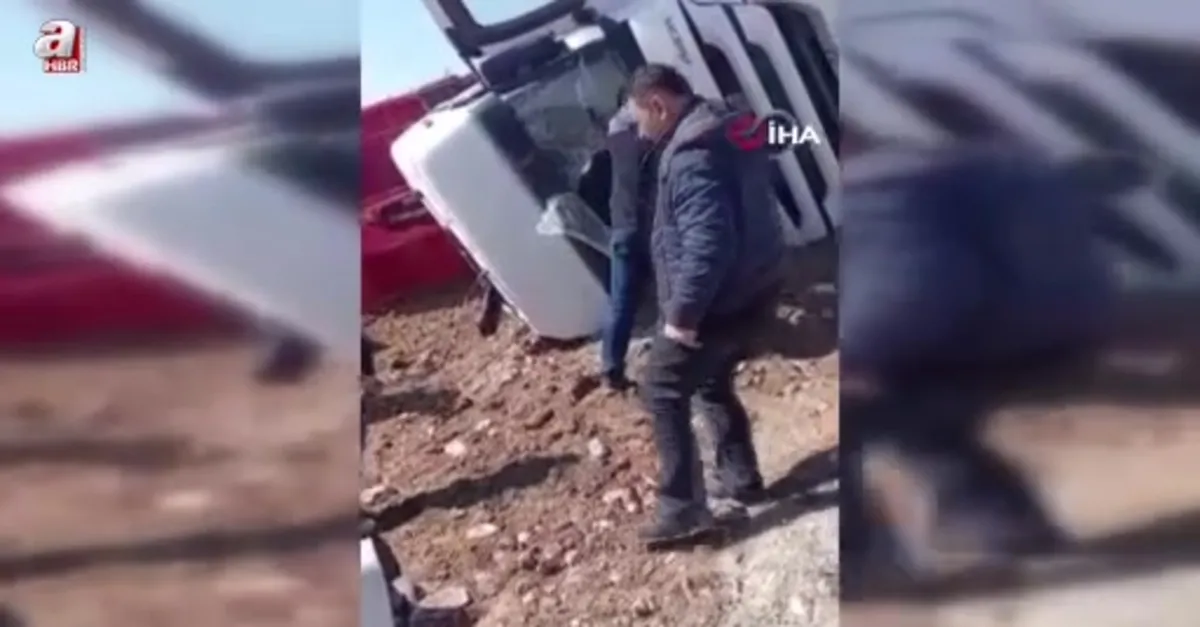 Çuval yüklü tır devrildi 2 yaralı