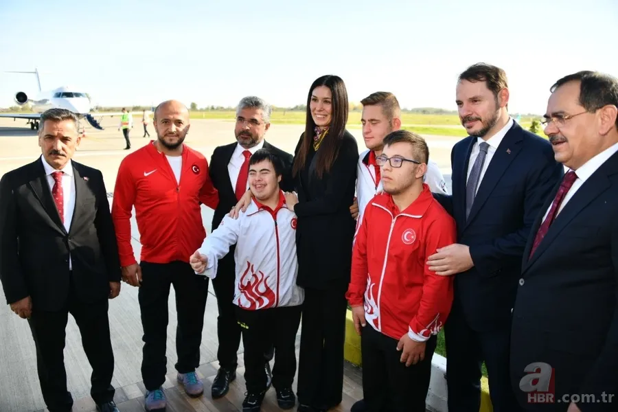 Bakan Berat Albayrak'a Samsun'da sevgi seli 11