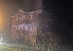 Perşembe'de çatı alevlere teslim oldu