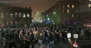 Ermenistan’da Paşinyan’a öfke dinmiyor