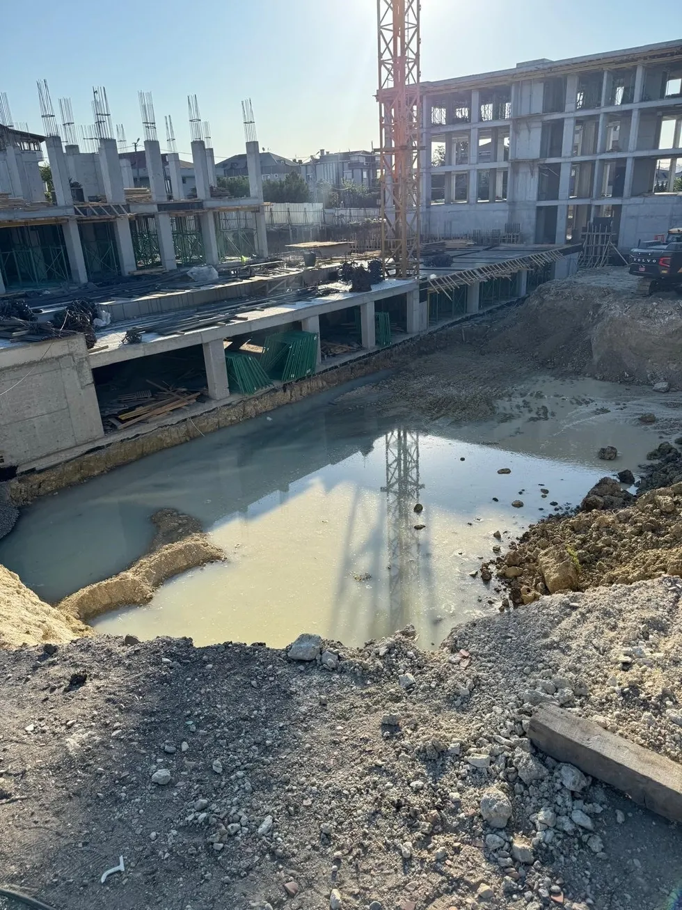 Beylikdüzü'nde imar planı değişikliği 30 hanelik siteyi mağdur etti: İnşaat sırasında su borusu delindi, site susuz kaldı - 3