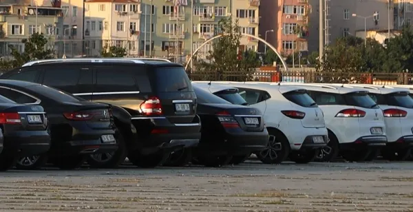 Ekrem İmamoğlu’nun Yenikapı’ya çektiği araç kendi vekili Hüseyin Aksu'nun çıktı - 2