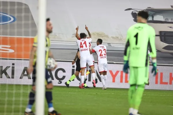 Son dakika! Fenerbahçe 1-1 Antalyaspor MAÇ SONUCU ÖZET