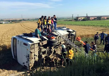 Tekirdağ'da işçi servisi devrildi: 18 yaralı