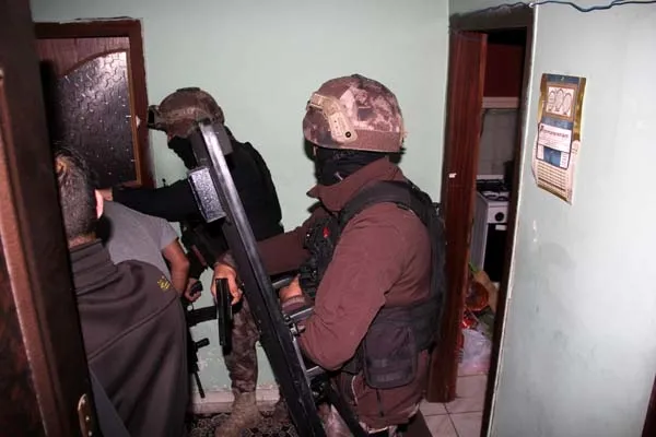 Erzurum'da insan tacirlerine baskın - 1