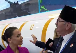 SAHA EXPO’da duygulandıran anlar: Kıbrıs gazisi yerli silahlara hayran kaldı