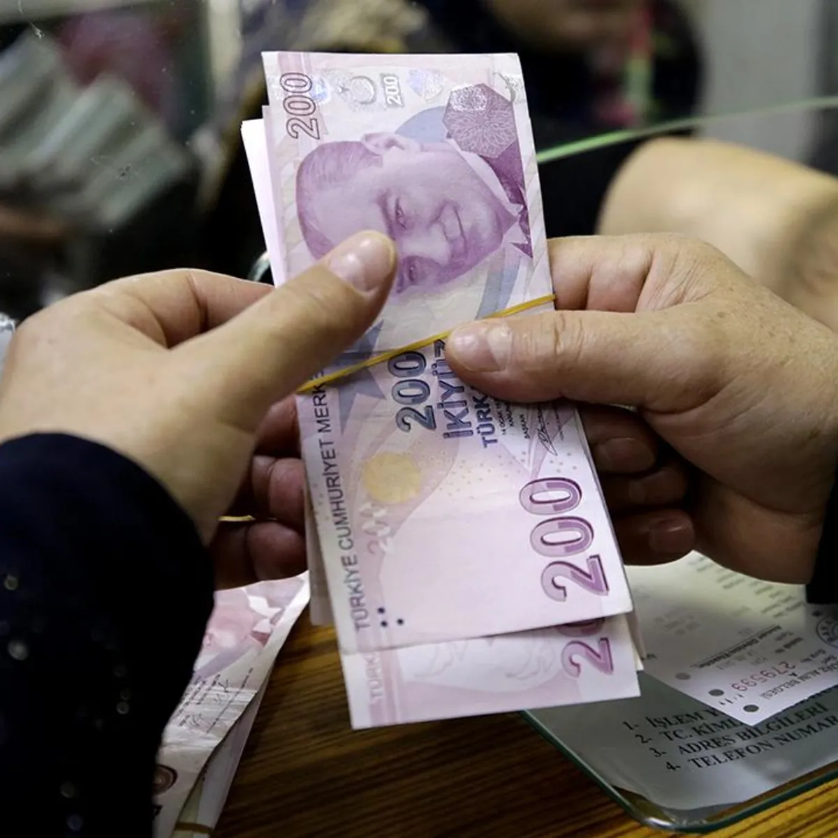 Esnafa yeni finansman desteği: Kredi limitleri yükseltildi, vadeler uzatıldı
