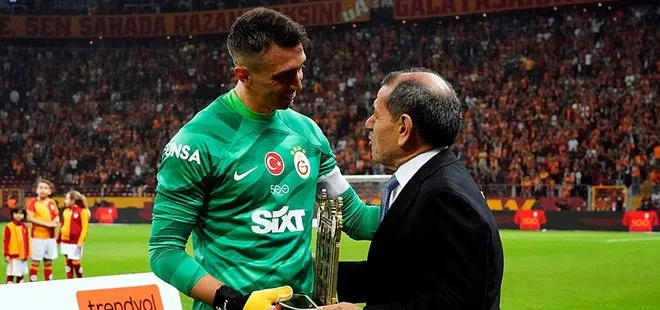 Galatasaray’da kaptan Fernando Muslera 500.maçına çıktı! Hatayspor maçı öncesi Başkan Özbek’ten plaket...