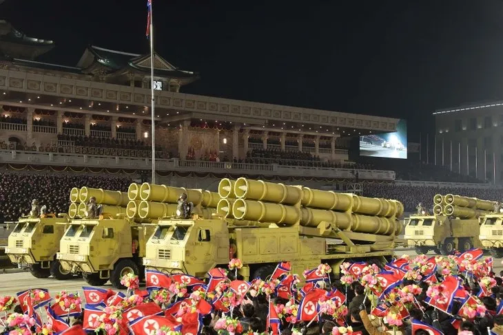 Kuzey Kore 2021’e kasırga gibi başladı! İlk kez gösterdiler! Dünyanın en güçlü silahı