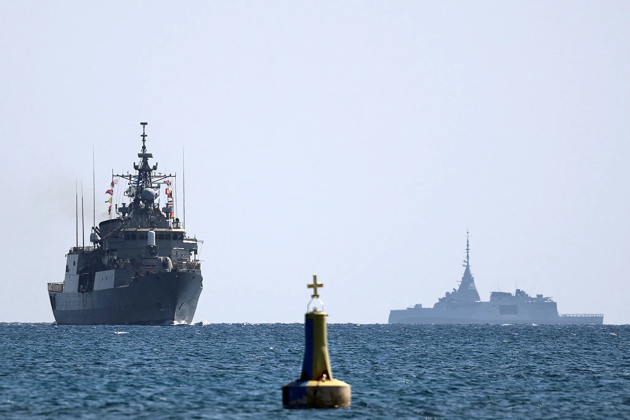 Yunanistan, Güney Kıbrıs Rum Yönetimi'ne İki Fırkateyn Gönderdi