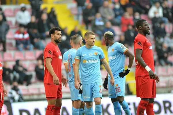 kayserispor-0-gaziantep-fk-0-mac-sonucu-kayseride-gol-yok-1639926374552.jpg Kayserispor: 0 -Gaziantep FK: 0 MAÇ SONUCU | Kayseri'de gol yok - 1