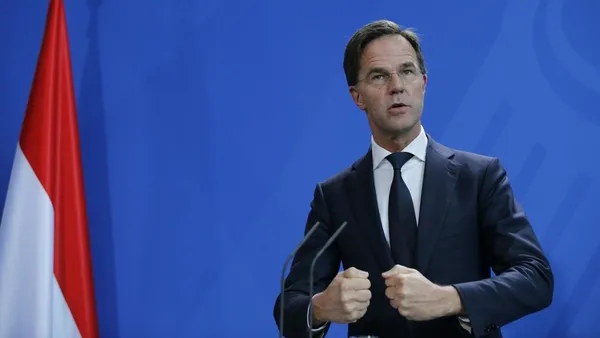 hollandada-hukumet-dustu-yasanan-kriz-sonrasi-koalisyon-hukumeti-dagildi-mark-rutte-istifa-edecek-1688757239180.jpg Hollanda'da hükümet düştü! Yaşanan kriz sonrası koalisyon hükümeti dağıldı! Mark Rutte istifa etti - 2