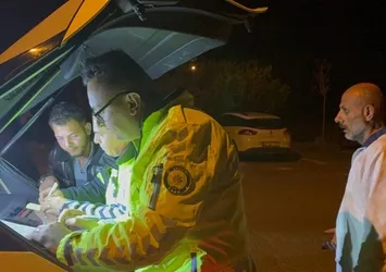 Gazeteciye tepki gösteren alkollü sürücüye baba azarı