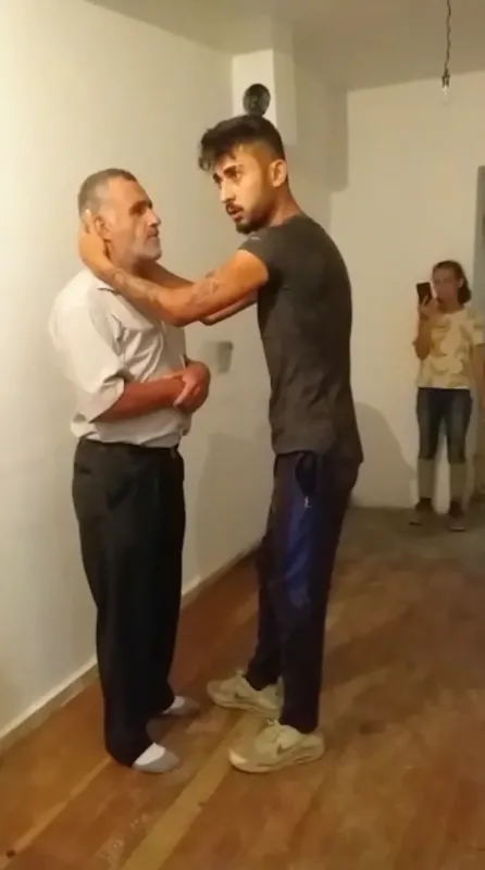 1605617738502.jpg Burdur'da dehşete düşüren olay! Mide bulandıran iddia sonrası feci dayak... - 2