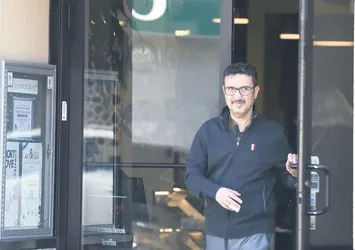 7 Şubat MİT kumpasının beyni Çetin Özgür ABD'de! Tanınmamak için estetik yaptıran Özgür milyon dolarlık şirketleri yönetiyor