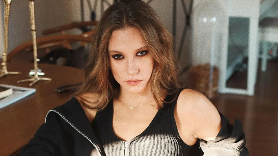 Serenay Sarıkaya hastane çalışanını işsiz bıraktı!
