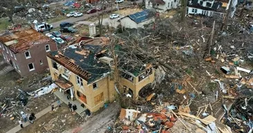 Kentucky eyaleti hortum felaketine teslim oldu! Kayıp düğün fotoğrafı 240 kilometre uzaklıkta bulundu