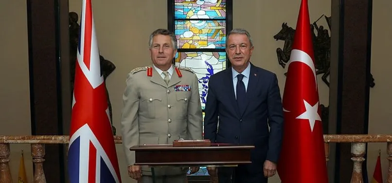 Savunma Bakanı Hulusi Akar İngiltere Genelkurmay Başkanı Carter'ı kabul etti |Video