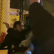 Başkanlık yarışında sokaklar karıştı! Trump ve Biden taraftarları arasında arbede